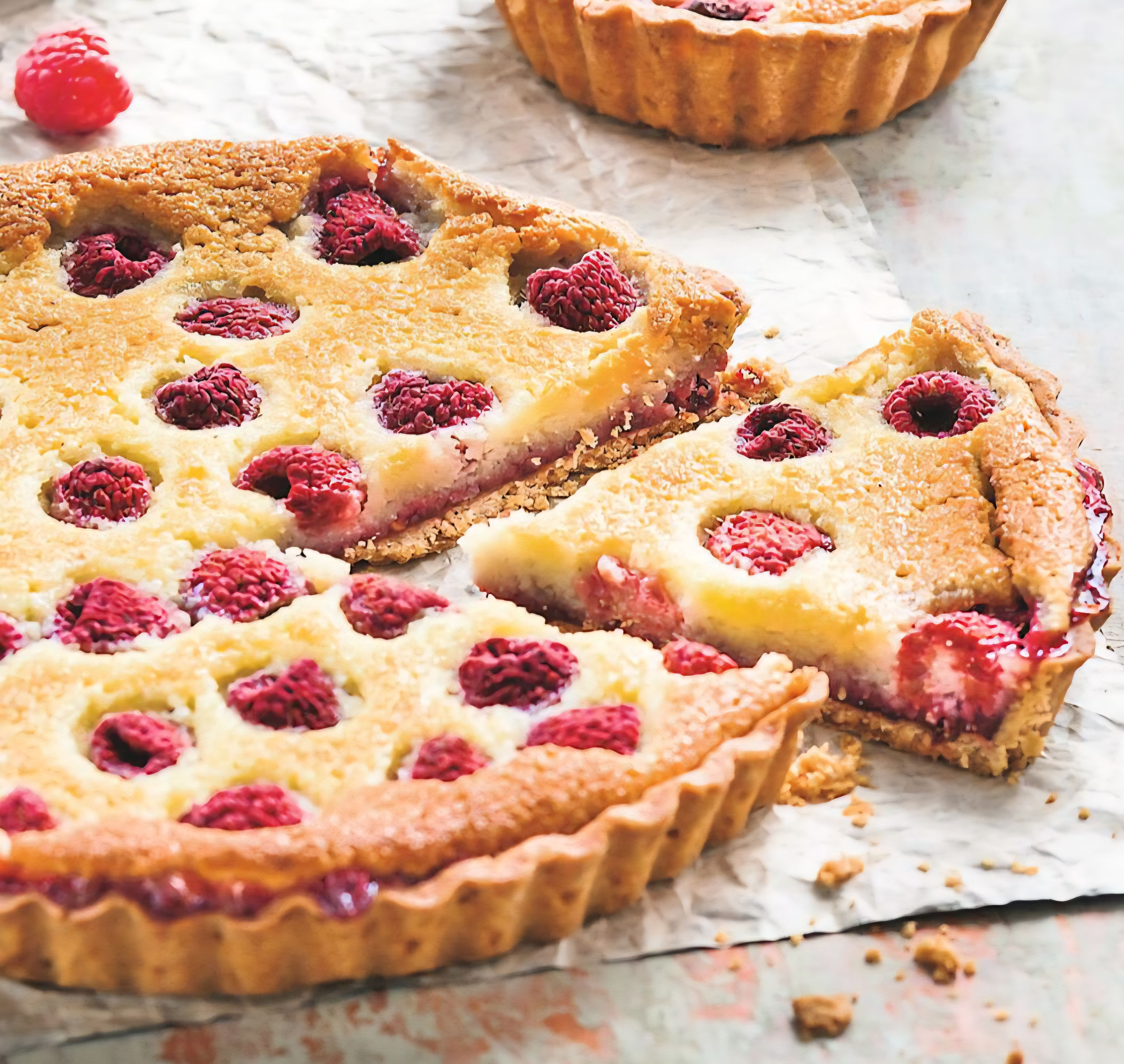 Raspberry Amour Tart 10"