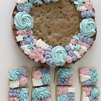Cookie Cakes