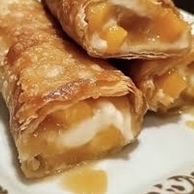 Peach Cobbler Cheesecake Egg Rolls