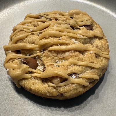 Salted Caramel & Chocolate Chip Stuffed Cookie