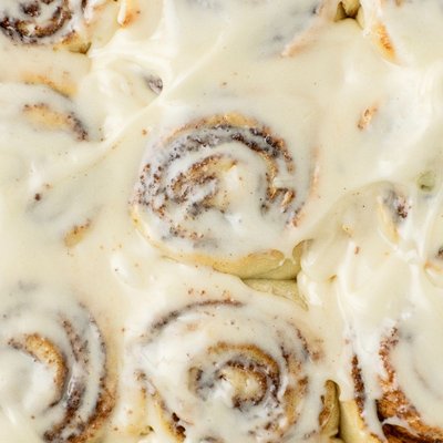 1/2 Dozen Jumbo Cinnamon Rolls