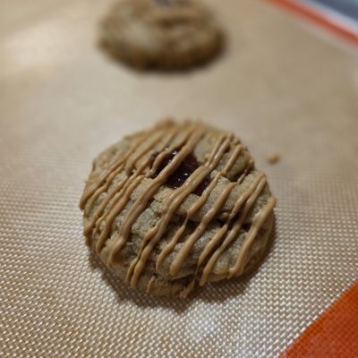PEANUT BUTTER AND JELLY 