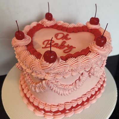 8 INCH HEART CAKE 