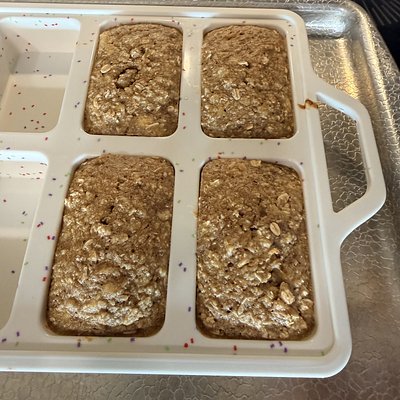 Banana-Walnut Mini Loaves (4 Pack)