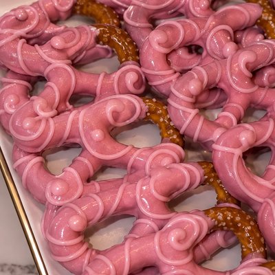 Signature  Pretzel Twists