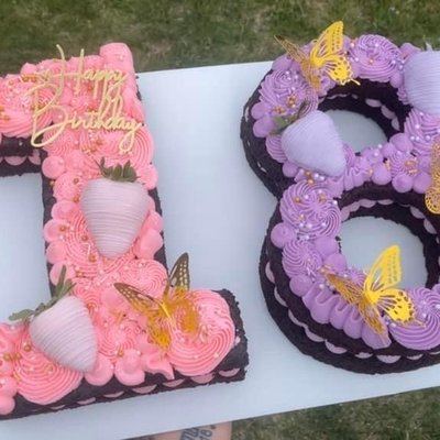 Number/Letter Cakes