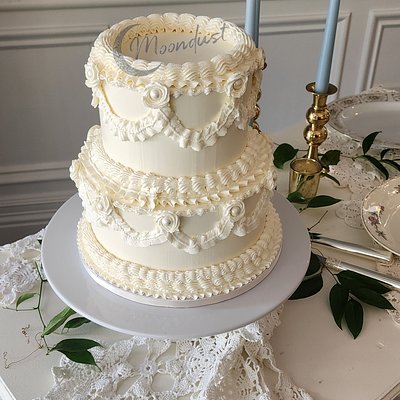 2 Tier Cake
