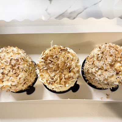3 Mini Coconut Cake