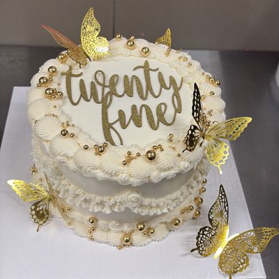 8 Inch 2 Layer Round Custom Cake