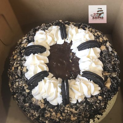 Large Chocolate Crunch Cheesecake 