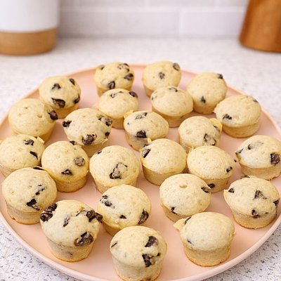 Chocolate Chip Mini Muffins (12)