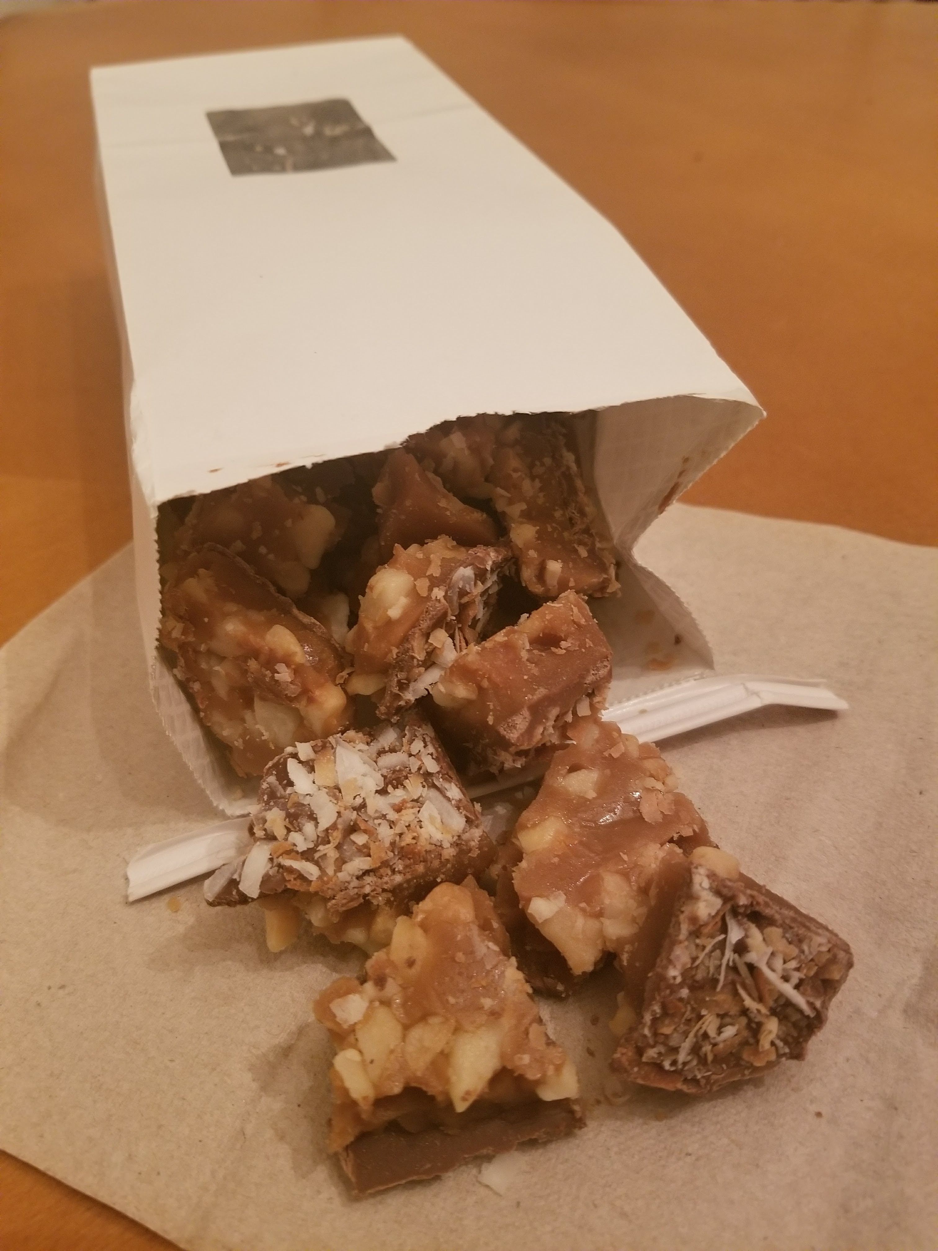 CHOCOLATE MACADAMIA BRITTLE