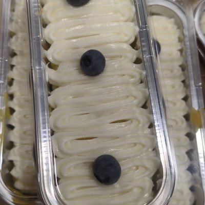 3 Pack Of Mini Cakes 