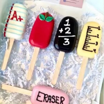 School Cakesicles