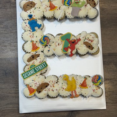 Pull-Apart Cupcake Board - MINI cupcakes 