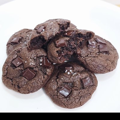 Double Chocolate Chunk Cookie - HALF DOZEN