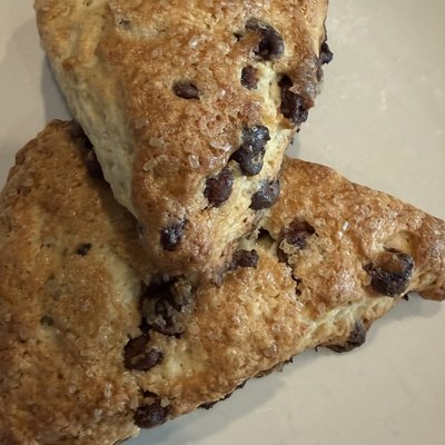 Chocolate Chip Scones (4 Ct)