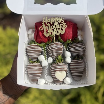 Half Dozen Strawberries 