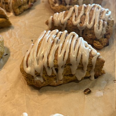 Sourdough Organic Pumpkin Scones W/brown Butter Cinnamon Pumpkin Glaze (4 Pack) 