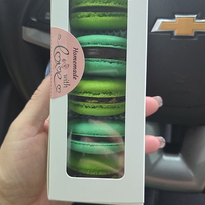 Box Of 6 Macarons