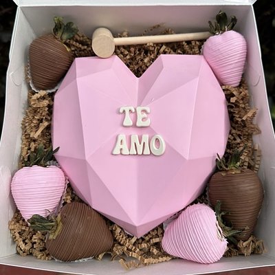 Breakable Heart & Chocolate Strawberries