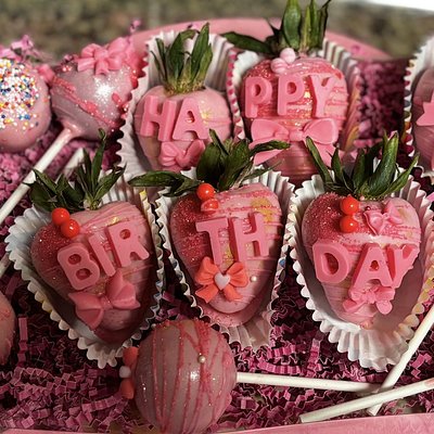  CHOCOLATE COVERED STRAWBERRIES 