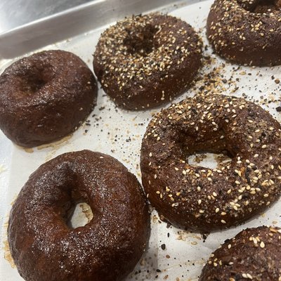 Pumpernickel Everything Bagels 
