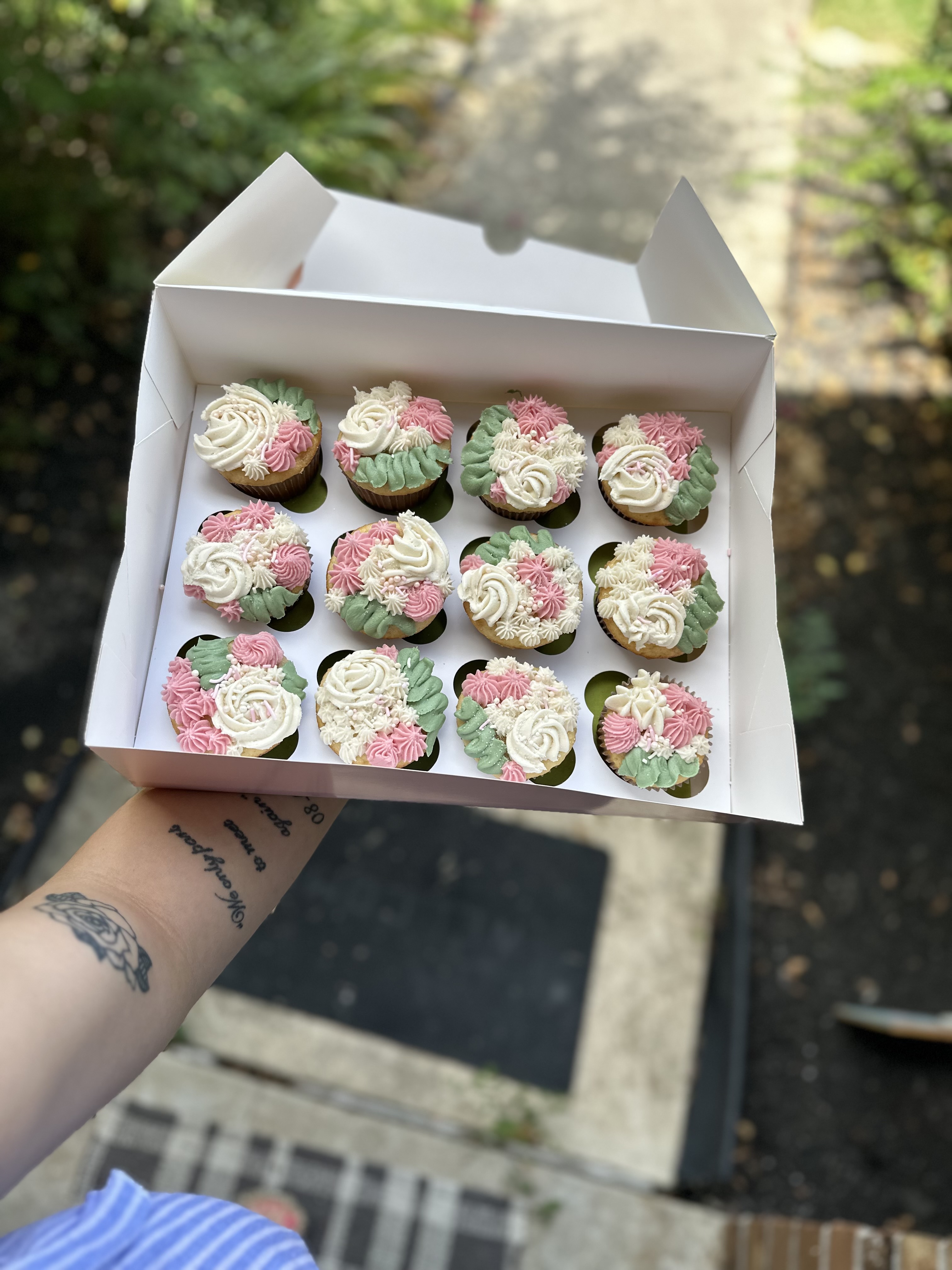 Mixed Designed Cupcakes 