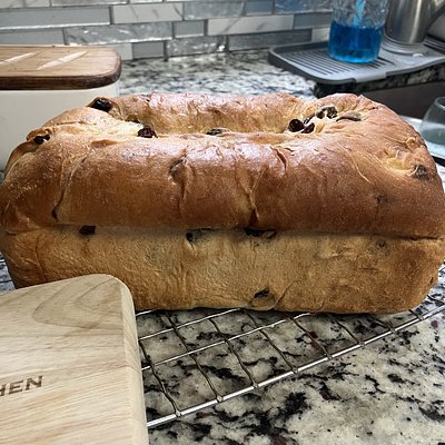 Cinnamon Raisin Bread
