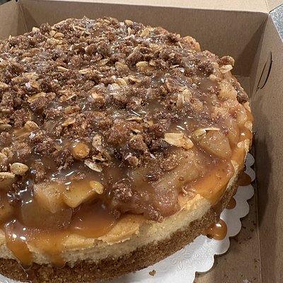 Salted Caramel Apple Cheesecake 