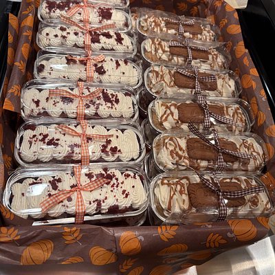 Holiday cake box #4