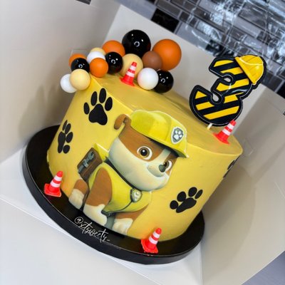 8” 2 layer Heart or Round Cake(15-24 servings)