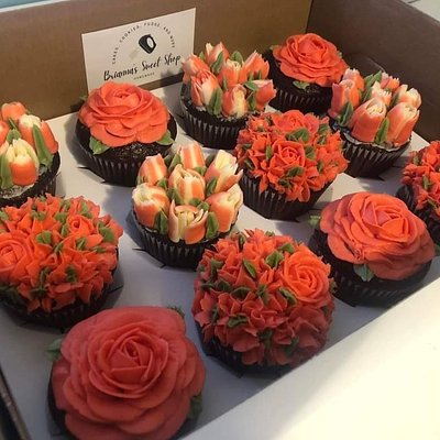 Custom Cupcakes 