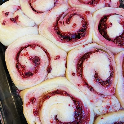 Raspberry Sourdough Cinnamon Rolls 