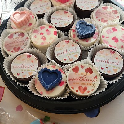 Vanilla Cake Pucks 