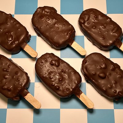 Butterfinger Cakecicles (6 Pack)