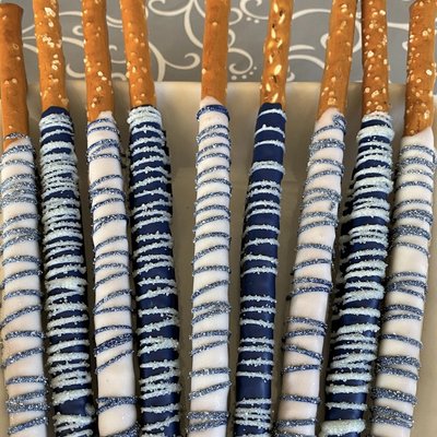 12 Pks Pretzel Rods