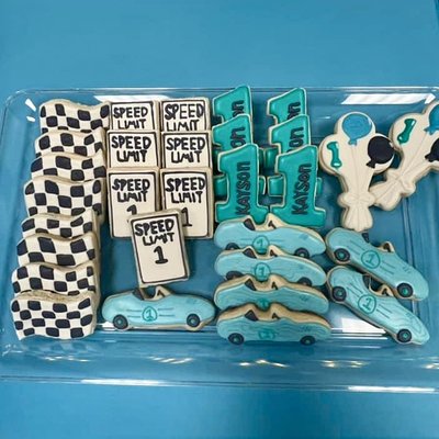 Royal Iced Sugar Cookies 