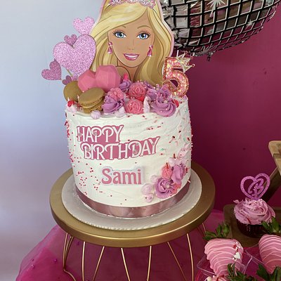 Custom Cakes 
