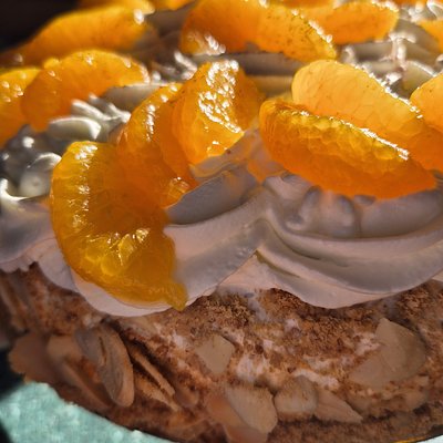 9" Round Whipping Cream Cake 