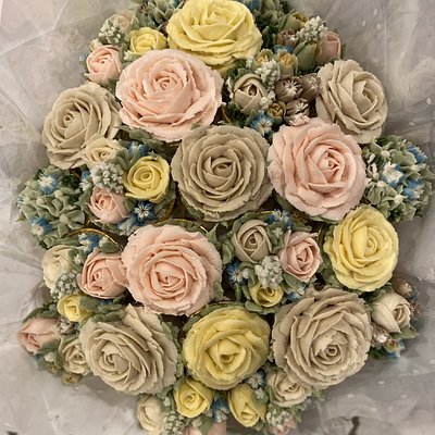 23 Cupcake Bouquet