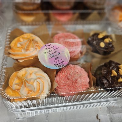 6 Pack Cupcakes Choice Of Flavors 