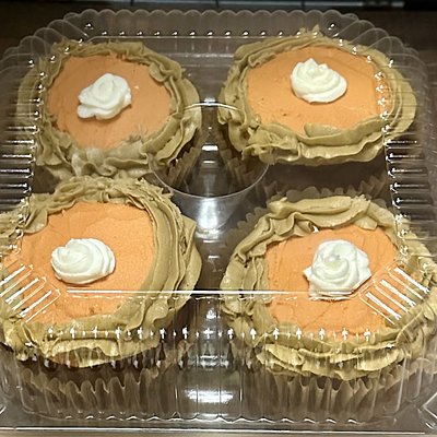 Pumpkin “Pie” Spice Cakes