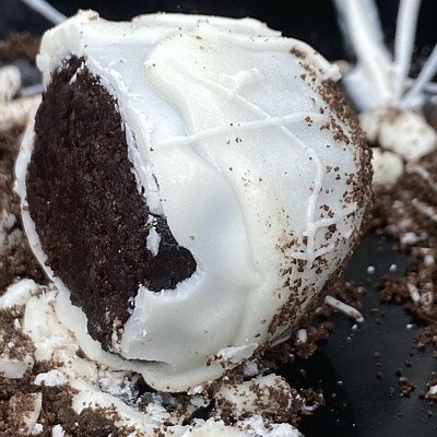 Cookies N Cream Cake balls 