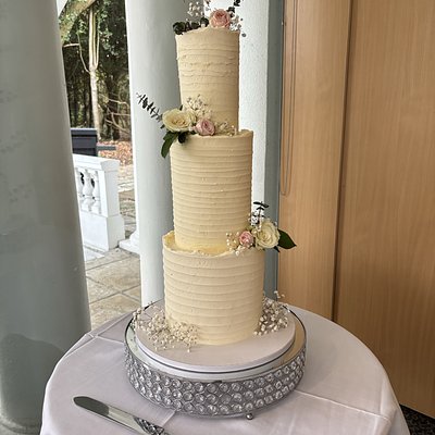 3 Tier - 4”,6”&8” Serves 85