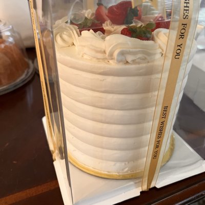Buttercream Cake-8 inch- 3 Layers