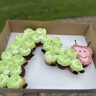Pull Apart Cupcake Cake 