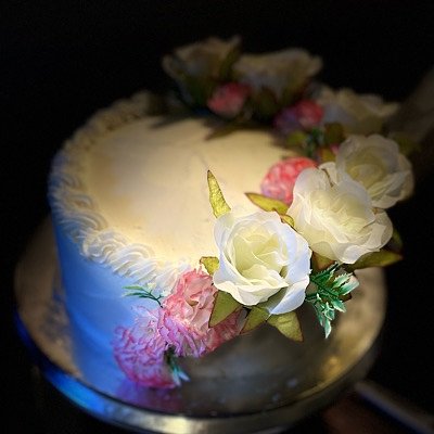 two layer 6 inch cake for occasion’s , basic decorations 