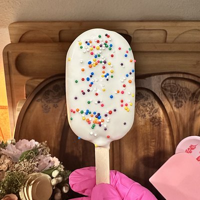 Cakesicles 