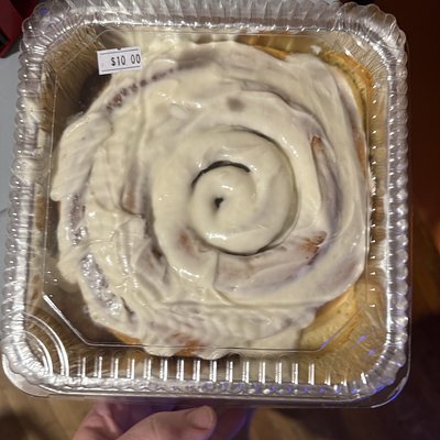 X-Large Yeast Cinnamon Rolls 